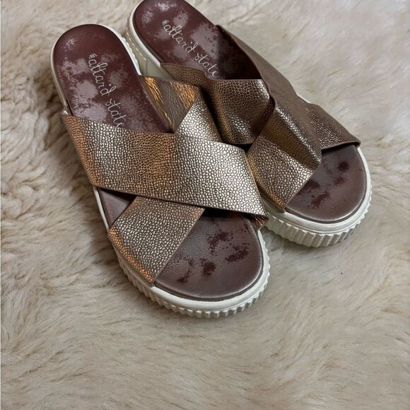 Altar'd State Rose Gold Platform Sandals - Picture 2 of 6